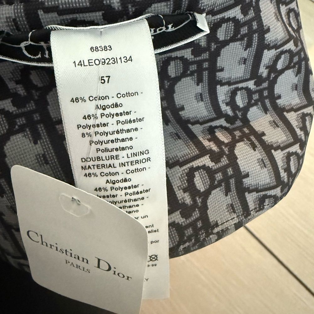 Brand new Dior double sided Black and Gray bucket Hat - Picture 6 of 6